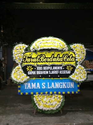 Papan Bunga Duka di Kampung Rawa