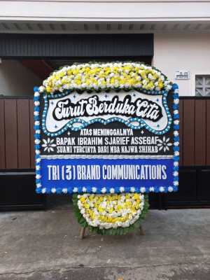 Papan Bunga Duka di Kampung Rawa
